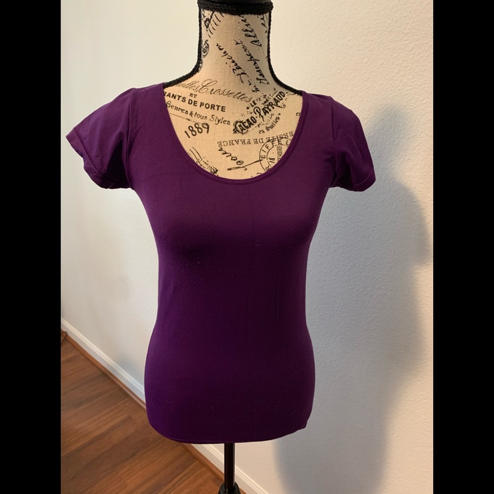 🌺Sofra Brand Woman’s Purple Stretchy Top